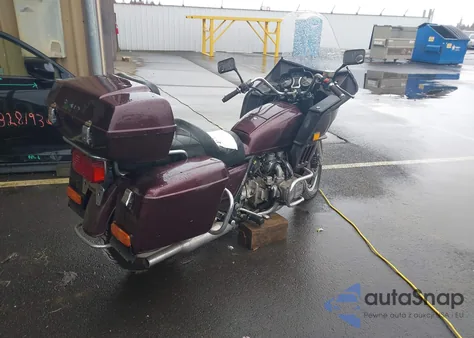 1981 Honda Goldwing z USA, uszkodzony, nr VIN SC0210BA121037